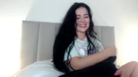 Snapshot of aleska_bell69 chatting on December 13, 11:43 pm Aleska online show from December 13, 11:43 pm