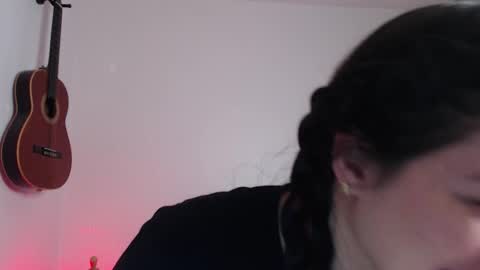 Snapshot of aleska_bell69 chatting on February 3, 11:32 pm Aleska online show from February 3, 11:32 pm