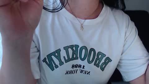 Snapshot of aleska_bell69 chatting on February 7, 5:49 pm Aleska online show from February 7, 5:49 pm