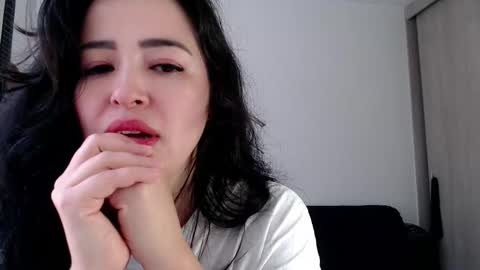 Snapshot of aleska_bell69 chatting on February 14, 3:42 pm Aleska online show from February 14, 3:42 pm