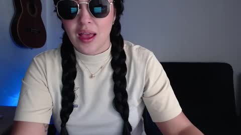 Snapshot of aleska_bell69 chatting on February 26, 4:06 pm Aleska online show from February 26, 4:06 pm