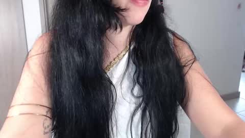 Snapshot of aleska_bell69 chatting on March 17, 5:49 pm Aleska online show from March 17, 5:49 pm