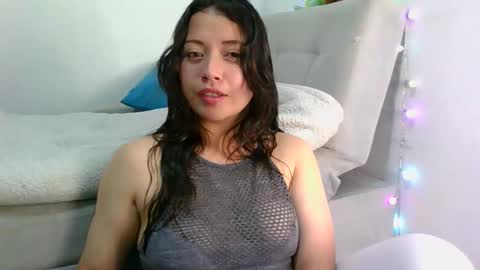QUEEN OFF MILk  IM BACK  15 NOV online show from February 4, 12:55 pm