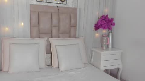 Snapshot of aleska_romanov chatting on September 13, 11:43 am ALESKA online show from September 13, 11:43 am