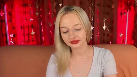 Snapshot of alessakiss chatting on February 15, 5:26 am alessakiss online show from February 15, 5:26 am