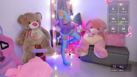 Alessa online show from November 6, 7:04 pm