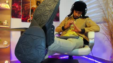 ALESSANDRO  WYE online show from December 22, 12:38 pm