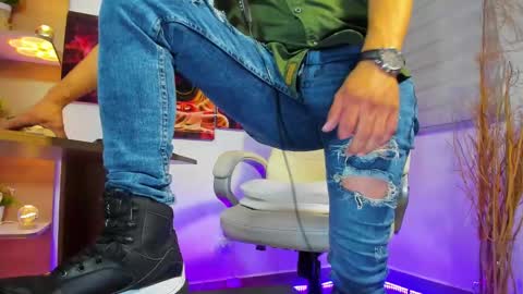 ALESSANDRO  WYE online show from January 20, 9:13 am