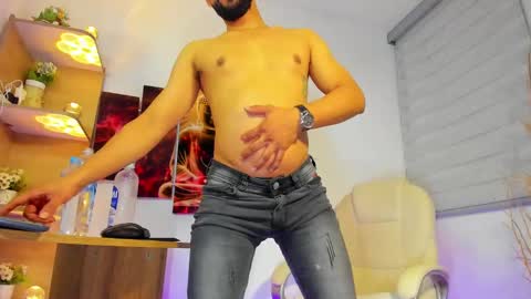 ALESSANDRO  WYE online show from January 25, 7:49 am