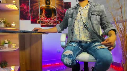 ALESSANDRO  WYE online show from January 29, 4:26 am