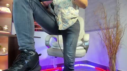 ALESSANDRO  WYE online show from February 13, 12:24 am