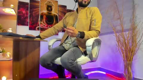 ALESSANDRO  WYE online show from February 14, 7:17 am