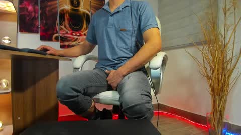 ALESSANDRO  WYE online show from February 18, 11:11 am