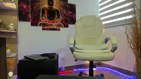 ALESSANDRO  WYE online show from March 3, 6:44 pm