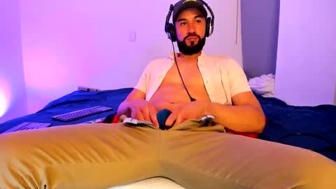 ALESSANDRO  WYE online show from December 3, 6:54 am