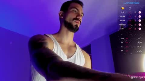 Kciqu3  Independent model online show from March 9, 11:25 am