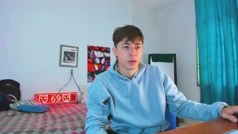 Snapshot of alessandro_dybala chatting on April 26, 12:14 pm Alessandro Dybala online show from April 26, 12:14 pm