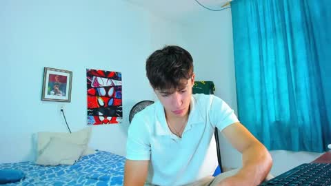 Snapshot of alessandro_dybala chatting on May 8, 12:54 pm Alessandro Dybala online show from May 8, 12:54 pm