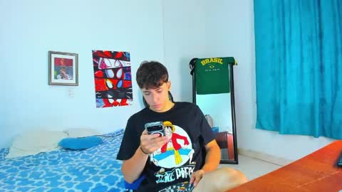 Snapshot of alessandro_dybala chatting on May 19, 12:44 pm Alessandro Dybala online show from May 19, 12:44 pm