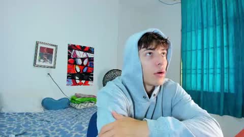 Snapshot of alessandro_dybala chatting on June 13, 12:58 pm Alessandro Dybala online show from June 13, 12:58 pm