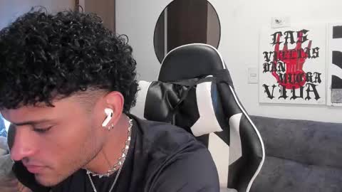 Alessandro Vanni online show from December 18, 2:34 pm