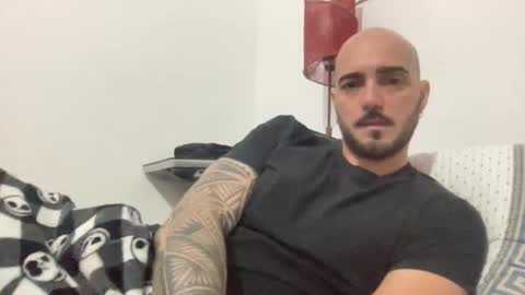 Snapshot of alessandromori91 chatting on December 15, 11:42 pm alessandromori91 online show from December 15, 11:42 pm