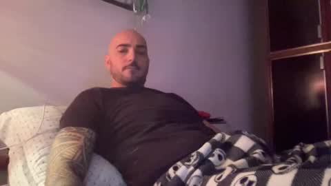 Snapshot of alessandromori91 chatting on December 17, 8:37 pm alessandromori91 online show from December 17, 8:37 pm