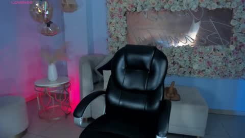 ALESSA ROMERO  online show from December 17, 7:53 pm