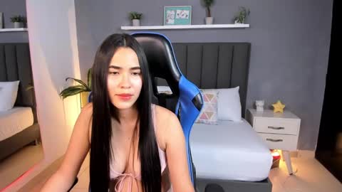 A L E S S I A online show from February 11, 12:06 am