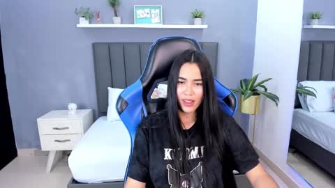 A L E S S I A online show from February 18, 11:08 pm