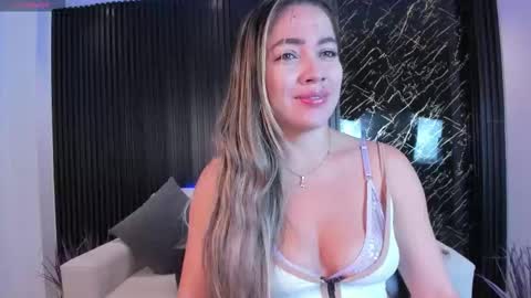 Alessia  Everyday From 0530 to 1430 Col Time online show from September 22, 11:12 am