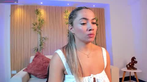 Alessia  Everyday From 0530 to 1430 Col Time online show from December 15, 12:31 pm