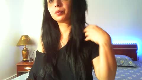 Snapshot of alessia_xo13 chatting on July 15, 6:40 am Alessia online show from July 15, 6:40 am