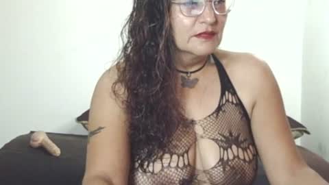 Snapshot of alessiabobs chatting on June 8, 11:05 pm Allesiaboobs online show from June 8, 11:05 pm