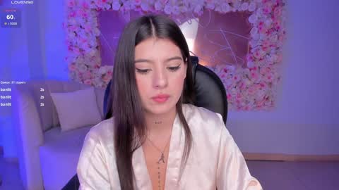 Snapshot of alessiacorleone_ chatting on December 11, 1:58 am Alessia online show from December 11, 1:58 am