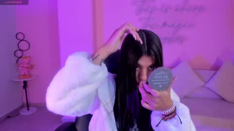 Snapshot of alessiacorleone_ chatting on December 27, 7:03 pm Alessia online show from December 27, 7:03 pm