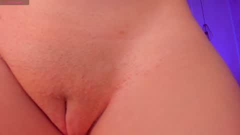 Snapshot of alessiacorleone_ chatting on December 28, 11:05 pm Alessia online show from December 28, 11:05 pm