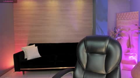 Snapshot of alessiacorleone_ chatting on September 19, 7:25 pm Alessia online show from September 19, 7:25 pm