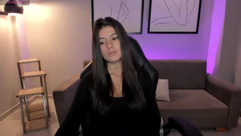 Snapshot of alessiacorleone_ chatting on September 27, 12:43 pm Alessia online show from September 27, 12:43 pm