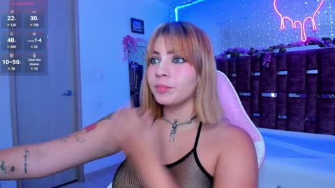 Snapshot of alessiadouce chatting on January 25, 12:06 am Alessia online show from January 25, 12:06 am