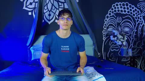 Alessio online show from December 18, 12:00 pm