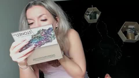 Snapshot of alesys69 chatting on February 3, 10:26 pm alesys69 online show from February 3, 10:26 pm