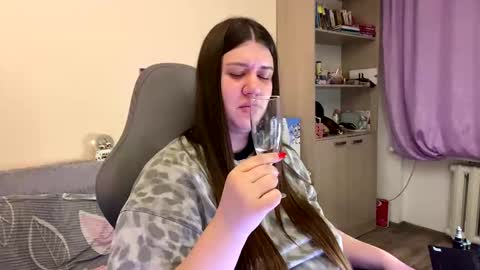 Aletta Oushen online show from January 24, 6:25 pm