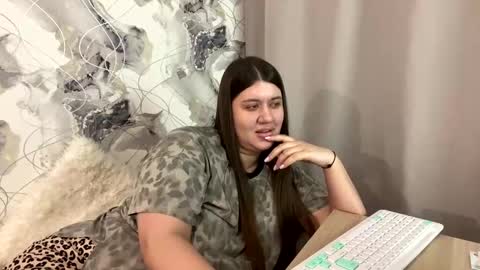 Aletta Oushen online show from February 4, 1:59 pm