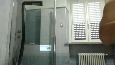 Snapshot of alex120475 chatting on April 11, 9:24 am alex120475 online show from April 11, 9:24 am