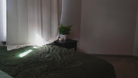 alex  online show from January 27, 7:46 pm