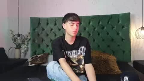 Snapshot of alex__fire_ chatting on September 27, 1:05 pm alex online show from September 27, 1:05 pm