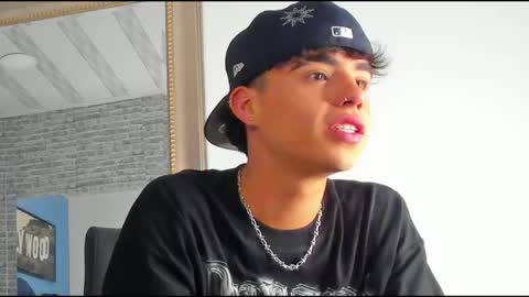 Snapshot of alex__fire_ chatting on October 14, 1:23 pm alex online show from October 14, 1:23 pm