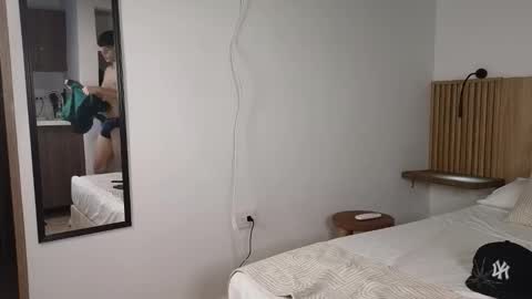 Snapshot of alex__fire_ chatting on October 20, 1:33 pm alex online show from October 20, 1:33 pm