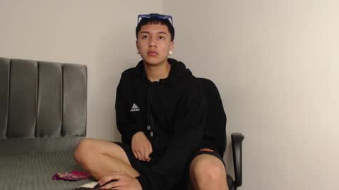 Owen online show from December 12, 1:21 am